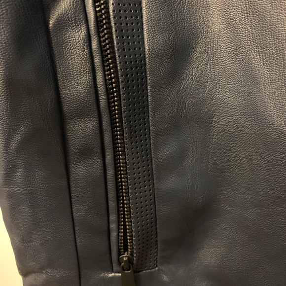 Calvin Klein mens Faux Leather classic - Picture 3 of 16